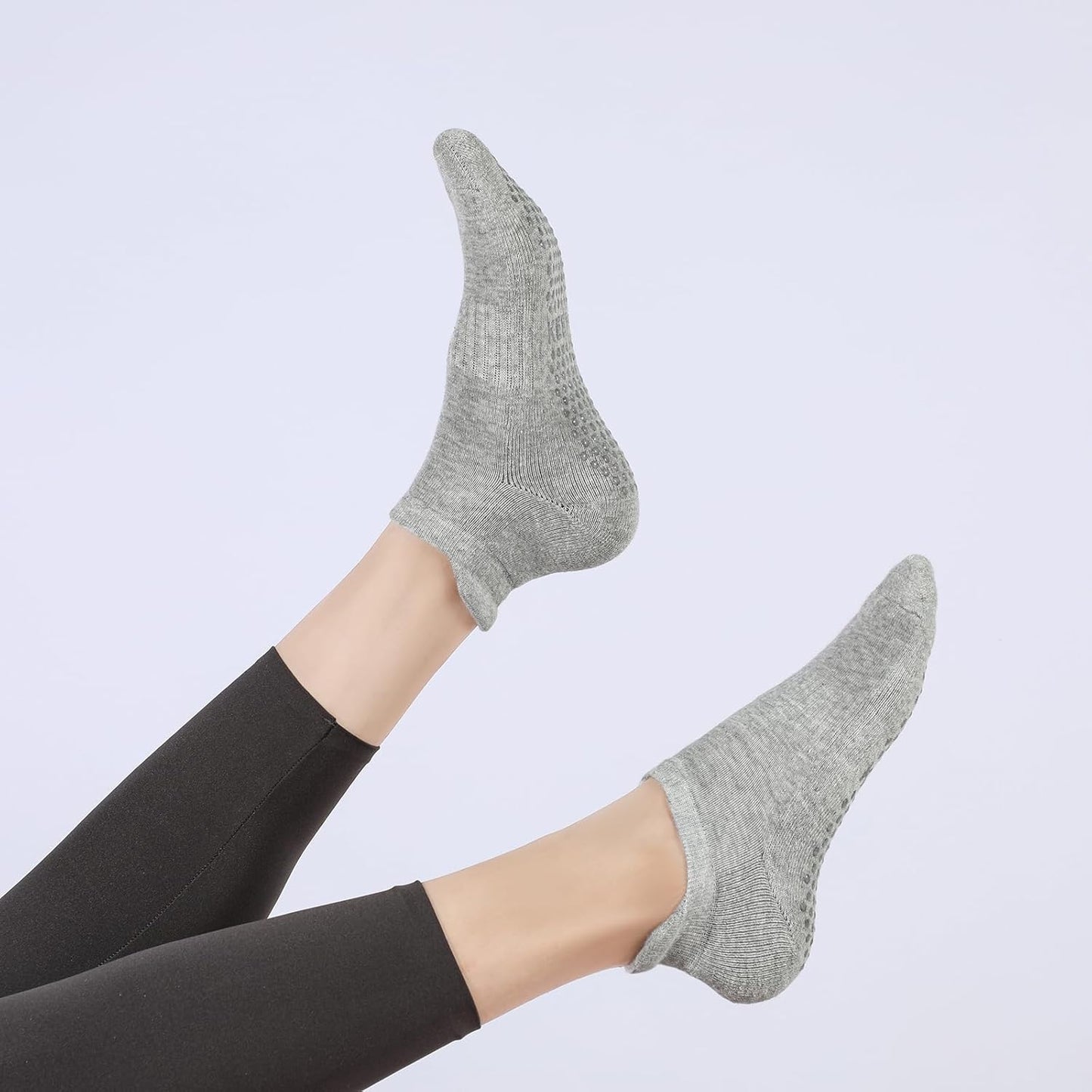 Grip Pilates Socks Non Slip Athletic Yoga Socks with Grips for Women Grippy Socks for Hospital Workout Barre