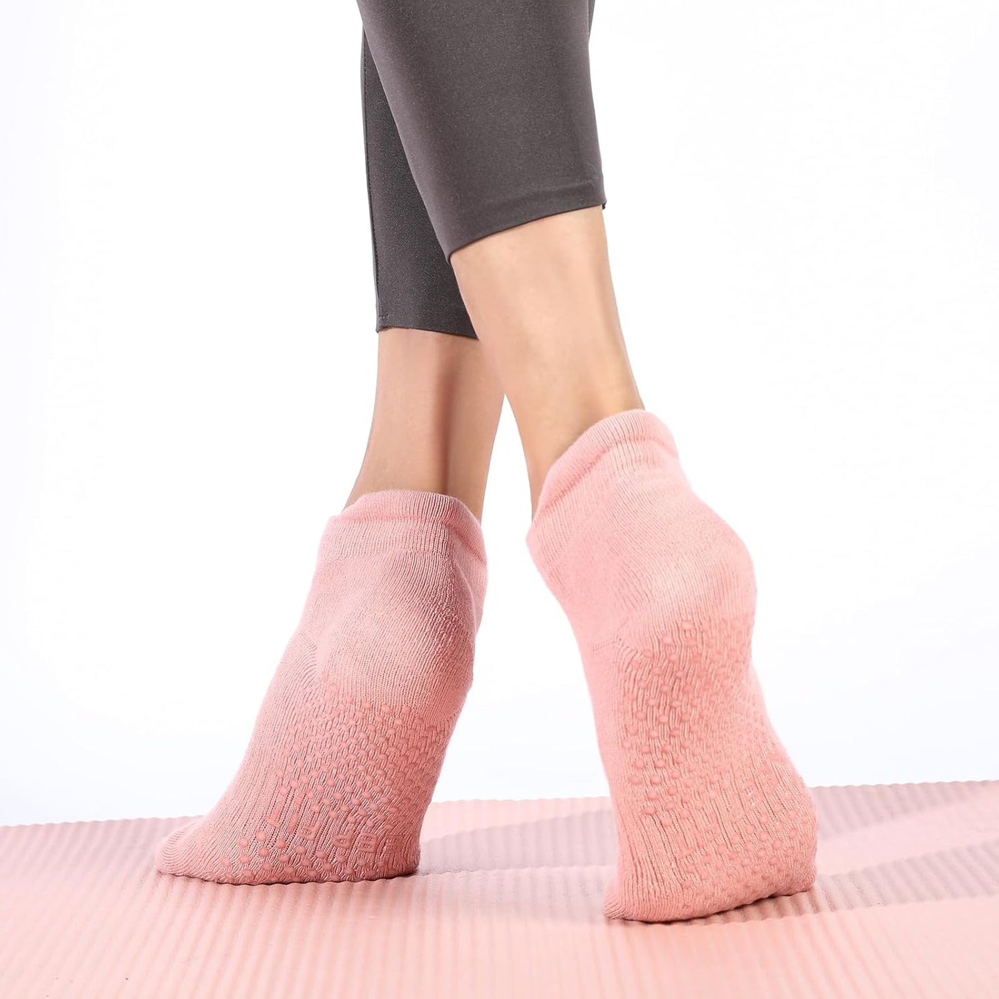 Grip Pilates Socks Non Slip Athletic Yoga Socks with Grips for Women Grippy Socks for Hospital Workout Barre